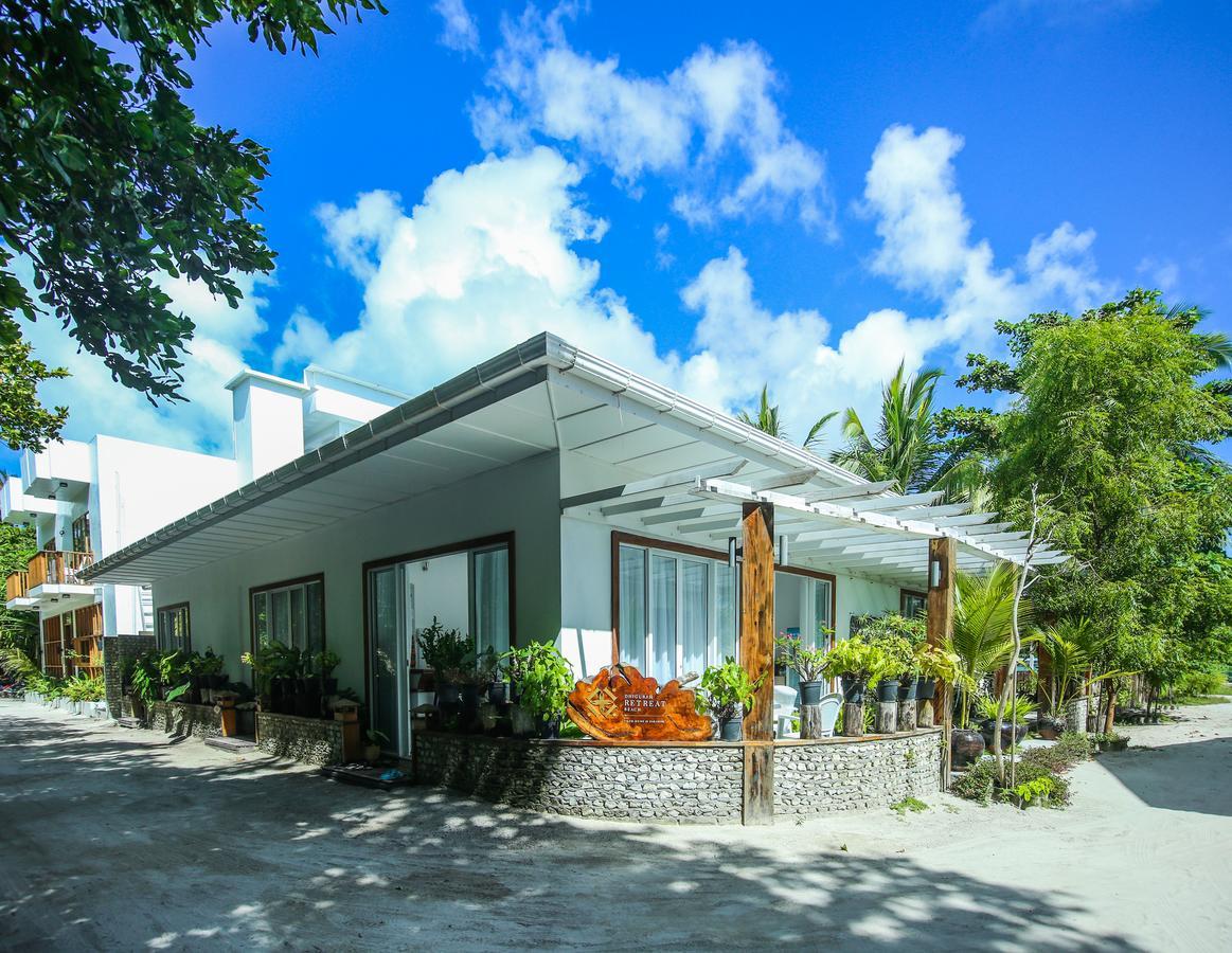 Dhigurah Retreat Beach Hotel Exterior photo