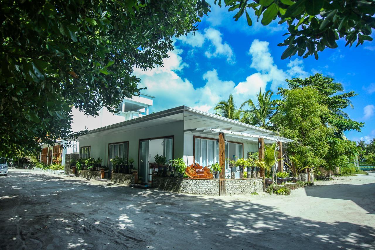 Dhigurah Retreat Beach Hotel Exterior photo